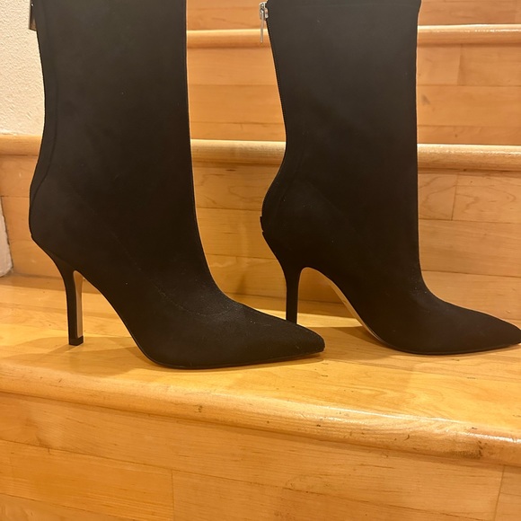New without box. Marc Fisher Breezy Suede Heeled Booties. Size 7. - Picture 3 of 5